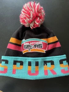 Cappello berretto NBA San Antonio Spurs Mitchell and Ness adulto con polsini pom maglia berretto M&N - Foto 1 di 13