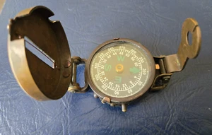 Soldiers Military Thumb Compass Antique Vintage Brass World War Two - Picture 1 of 4