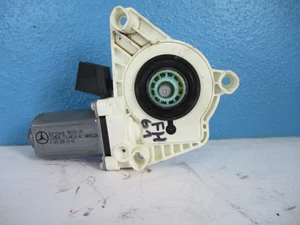 Mercedes B-Klasse W245  Fensterhebermotor Hinten Links A1698281942 (FH61) - Picture 1 of 5