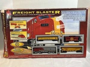 Life Like Trains Freight Blaster HO Train Set Santa Fe Diesel Locomotora - LEER - Imagen 1 de 23