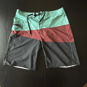 Rip Curl Mirage 19" Board Shorts Mens Size 32 Aqua Red Black Swimming Beach Surf - Picture 1 of 11