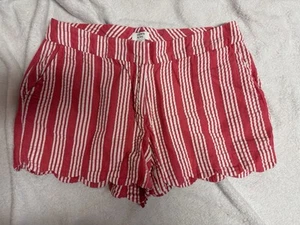 Crown & Ivy Curvy Shorts Womens Size 8 Pink with White Stripes Scalloped - Picture 1 of 5