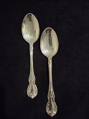 2 cucharaditas vintage de plata de ley con toallas Foto 1 de 4