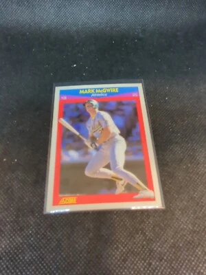 1990 Score 100 Superstars Mark McGwire Oakland Athletics #25 - Image 1 of 2