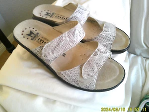 MEPHISTO MOBILS SNAKESKIN PRINT 2 STRAP LEATHER SANDALS, SIZE 39, 8.5M - Picture 1 of 6