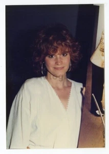Ally Sheedy - Candid Photo by Peter Warrack - Previously Unpublished - Picture 1 of 1
