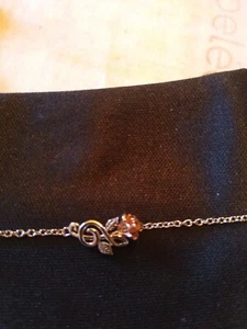 7" langes Sterlingsilberarmband mit Roseand Musiknotenstamm in der Mitte - Bild 1 von 3