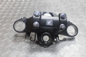 HONDA NC750X 18-24 HORQUILLAS OEM SUPERIOR TRIPLE ÁRBOL ABRAZADERA ELEVADORES MONTAJE 53230-MGS-D30 - Imagen 1 de 8