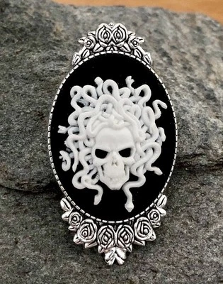 Медуза змея череп серебряная камея брошь заколка, готический Хэллоуин винтажный шляпа заколка - Изображение 1 из 4