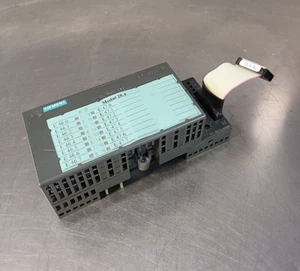 Siemens 6ES7131-1BH12-0XB0 PLC Module                                    Loc3E41 - Picture 1 of 4