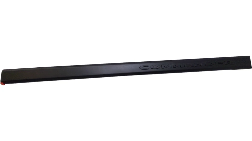 SE ADAPTA A JEEP COMMANDER 2006-2010 MOLDURA DE PUERTA DELANTERA 5JP68RXFAA - NUEVO OEM Foto 1 de 4