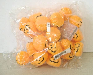 PUMPKIN STRING LIGHTS~30 PUMPKINS ~BATTERY POWERED - Picture 1 of 6