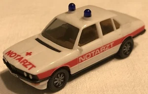 Modellauto 1:87 Herpa, PKW BMW 528 i Notarzt Weiss DRK, Nr.833 - Bild 1 von 3