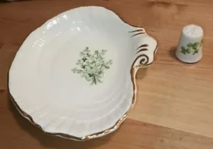 Vintage Bone China Shamrock Thimble and Oakley China Ltd Shamrock Shell Dish - Picture 1 of 11