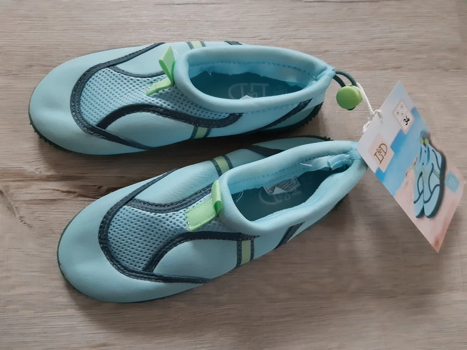 Neue Junhen Badeschuhe Wasserschuhe Schwimmschuhe Gr.34 Blau  - Bild 1 von 1