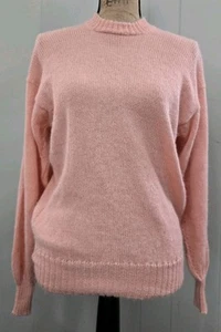 Vtg Burberry Scotland 100% Pure Alpaca Wool Sweater Soft Pink Burberrys Sz M - Picture 1 of 11