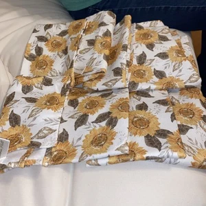 8 Autumn Hill Yellow Sunflower Napkin Set White Brown 18x18 Fall Thanksgiving - Picture 1 of 3