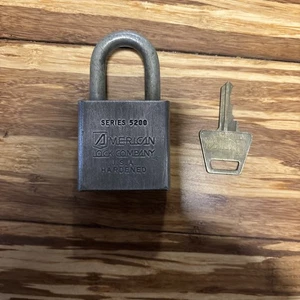 Vintage Military Lock American Lock Company USA Hardened Series 5200 With 1 Key - Picture 1 of 7