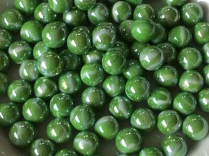 25 x Kleeblatt Murmeln 16 mm traditionelles Kinderspiel GRATIS P+P - Bild 1 von 1