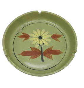 VTG Art Pottery ASHTRAY 5.75" Retro flower power bright green 3 notches - Picture 1 of 3