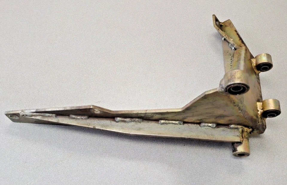 NICE USED PORSCHE 911 AIR CONDITIONER COMPRESSOR MOUNTING BRACKET NIPPONDENSO — 第 1/4 张图片