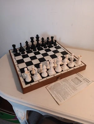 Full Size Strong Magnetic Travel Chess Set, Made In Germany, Schach - Image 1 of 4