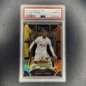 2023 Select FIFA Destiny Udogie Tie Dye Prizm/30 Gem Mint PSA 10 Tottenham - Imagen 1 de 2