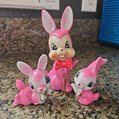 Cadenas vintage medianas Arnart rosa CONEJO CONEJO mamá y bebés encadenadas 4,5" de alto Foto 1 de 4