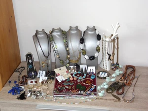 Paquete de bisutería lote de trabajo BOHO colorido mezclado moderno y vintage - Imagen 1 de 13