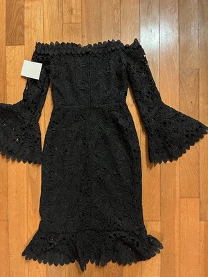 Vestido Boston Propio Fuera del Hombro Manga Campana Encaje - Material Rn Muy Alto Foto 1 de 4