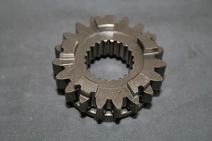 Nuevo eje principal original de transmisión Aprilia Rotax tercera marcha AP0235433 - Imagen 1 de 1