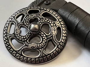 Swastika-Amulett mit Schlangen-Motiv nach einem frühmittelalterlichen Vorbild - Bild 1 von 6