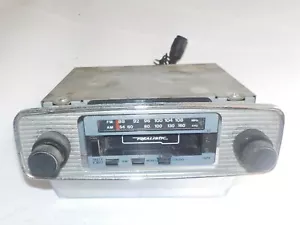 REALISTIC Model 12-1892 Used AM / FM Cassette RADIO for Parts or to Restore - Foto 1 di 12