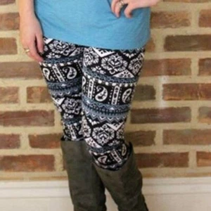 Black White Blue Paisley Print Pattern Leggings Small Fleece NWT - Picture 1 of 2