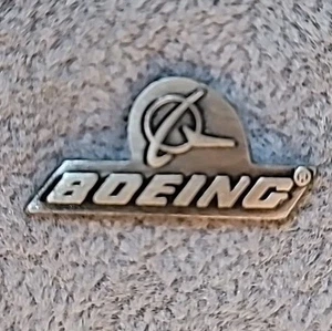 Pin de sombrero de solapa Boeing - Imagen 1 de 2