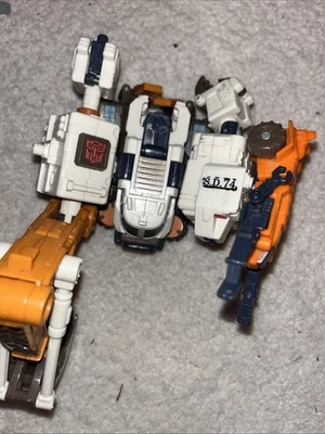 Transformers Armada Hoist Near COMPLETE - Image 1 of 3