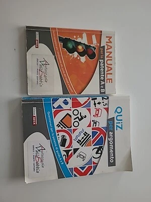 Manuale Per La Patente A e B e Libro Quiz Per Argomento - Immagine 1 di 2