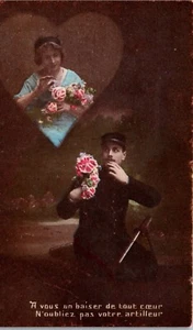 Französisches Paar Liebe Romantik RPPC Postkarte Vergiss deinen Schützen Soldat nicht - Bild 1 von 3