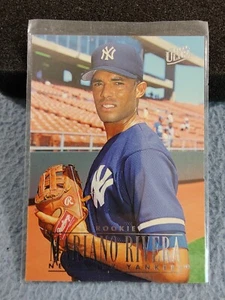 1995 Fleer Ultra Mariano Rivera #105 novato radiocontrol Nueva York Yankees - Imagen 1 de 2