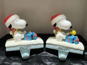Peanuts Snoopy und Woodstock im Schnee Weihnachten Strumpfhalter 2 verfügbar  - Bild 1 von 11