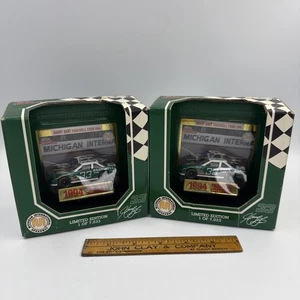 2 Stück - Harry Grant #33 1994 Farewell Tour Ltd 1/7033 1:64 Diecast #4247 #1359 - Bild 1 von 7