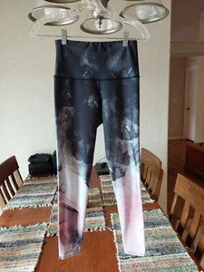 Onzie Flow HR Midi Pink Gray Athletic Leggings Womens Sz Small EUC 7/8 Length - Picture 1 of 8