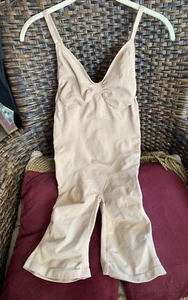 SKIMS EVERYDAY SCULPTING MID-THIGH BODYSUIT, 4X/5X CLAY NWT - Picture 1 of 11