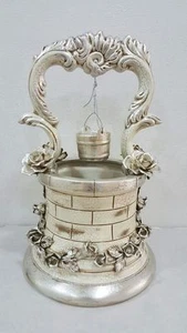 POZZO CON ROSE CERAMICA BIANCO ANTICO FOGLIA ARGENTO SOPRAMMOBILE ARREDO CASA - Picture 1 of 1