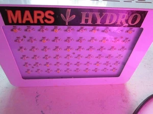 LED Grow light  300 watt  Mars Hydro  - 300-60LED - Picture 1 of 8