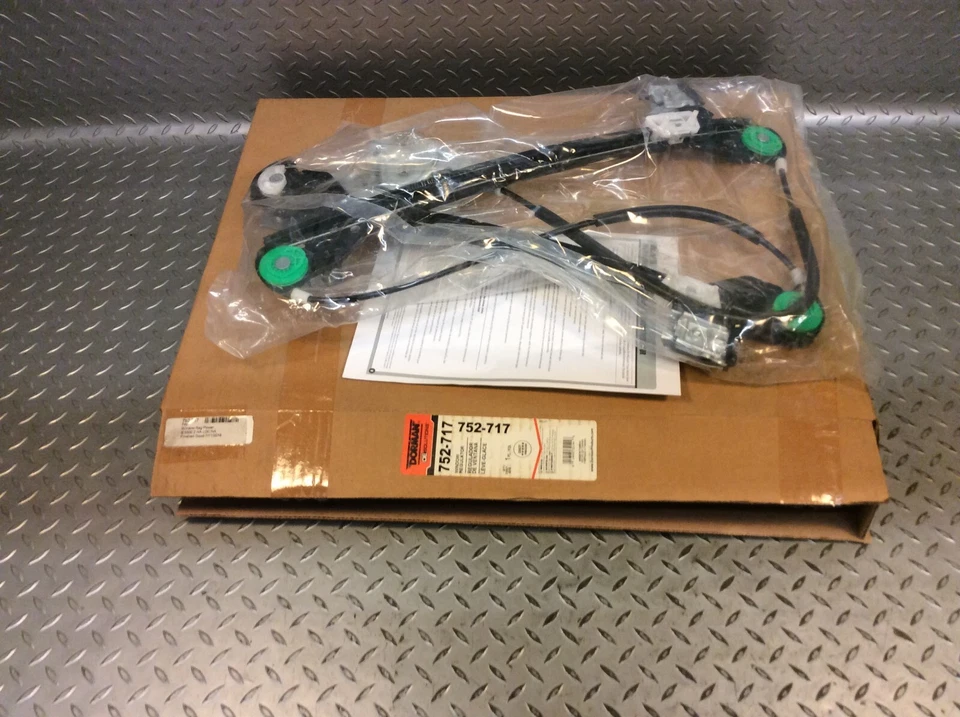 04-08 Chrysler Pacifica Front Right Window Regulator Dorman 752-717 - Image 1 of 4