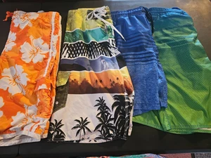 Men's Teen Boy Lot 4 BOARD Beach Swim Shorts Man Sz M Speedo Kirkland Mantous - Picture 1 of 22