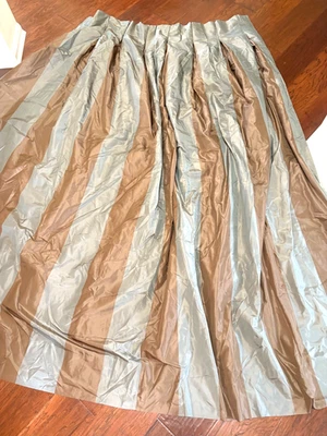 "Herrajes de restauración cortina a rayas anchas plisada invertida de salvia y moca 84"" nueva sin caja" Foto 1 de 4