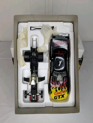  Pontiac Funny Car 1996 John Force Castol 6 Time Champion 1 de 20.000  Foto 1 de 4