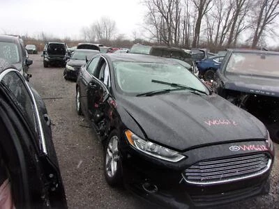 二手前左门玻璃正面适合:2014 福特 Fusion 太阳能玻璃 左前 G — 第 1/4 张图片